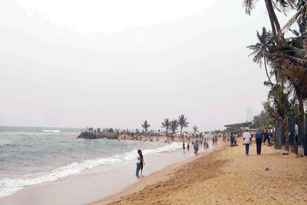கடலில் மிதந்துவந்த பெண் ஆசிரியரின் சடலம் | Dead Body Of Female Teacher Found Floating In Sea