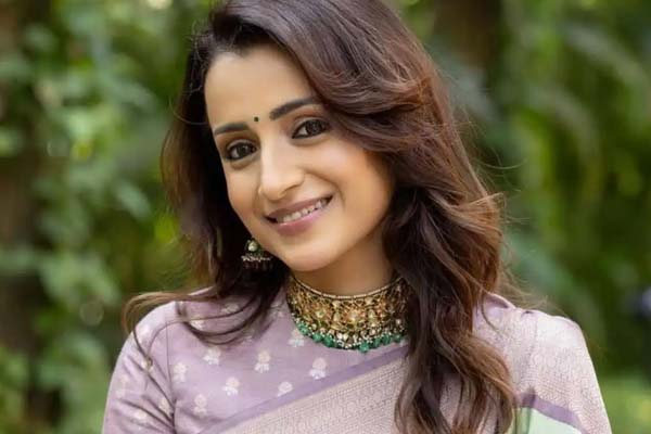 நடிகை த்ரிஷா வெளியிட்ட புகைப்படம்... சோசியல் மீடியா பக்கம் வராதீங்க! ரசிகர்கள் வேண்டுகோள் | Actress Trisha Insta Post Viral Fans Advice நடிகை த்ரிஷா வெளியிட்ட புகைப்படம்... சோசியல் மீடியா பக்கம் வராதீங்க! ரசிகர்கள் வேண்டுகோள் | Actress Trisha Insta Post Viral Fans Advice