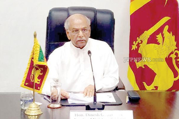 டலஸ் வேண்டாம்;  தினேஸ் குணவர்தனவிற்கு பிரதமர் பதவி வழங்குமாறு  பெரமுன எம்பி கோரிக்கை! | Dines Gunawardena S Request To Pm Post