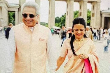 50 வயதில், 65 வயது எம்பியை மணந்த மஹூவா மொய்த்ரா எம்பி - யார் தெரியுமா?