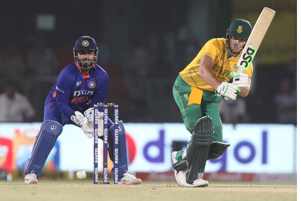 INDvsRSA: 2 வது போட்டியில் வெற்றி பெற இந்திய அணியின் ப்ளான் என்ன? ப்ளேயிங் 11-ல் அதிரடி மாற்றம்; | Ind Vs Sa 2Nd T20I Cuttack Pitch Report Changes