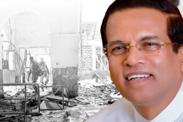 சுற்றி வளைத்த ஊடகவியலாளர்களிடமிருந்து நழுவிச் சென்ற மைத்திரி