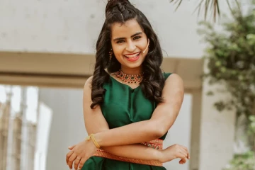 ஹீரோயின்களுக்கு டஃப் கொடுக்கும் குக் வித் கோமாளி ஷிவாங்கி.. கலக்கலான போட்டோஷூட்