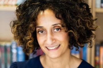 பிரித்தானியாவின் கண்டிப்பான தலைமை ஆசிரியையின் பாடசாலை முதலிடத்திற்கு தெரிவு