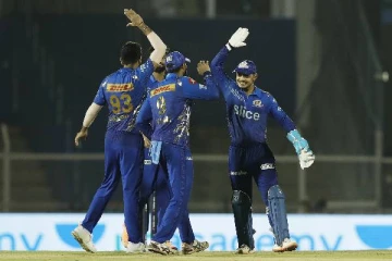 பரபரப்பான ஆட்டத்தில் பட்டையை கிளப்பிய மும்பை இந்தியன்ஸ் அணி