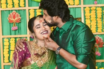 சக்திவேல் சீரியலில் முக்கிய நாயகியாக நடித்த சந்தியாவின் சீமந்த புகைப்படங்கள்