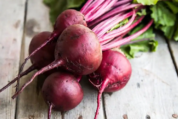 யார் யாரெல்லாம் பீட்ரூட் ஜூஸை தொடக் கூட கூடாது... மீறி தொட்டால் உயிருக்கே பேராபத்து! | Side Effects Beetroot Juice