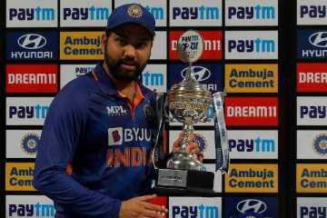 கங்குலி, தோனி, கோலி செய்ய முடியாத சாதனையை அசால்ட்டாக செய்த ரோகித் சர்மா