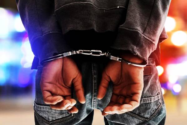 ரஷ்ய பெண்ணிடம் கைவரிசை காட்டிய நபர் சுற்றிவளைப்பு...! | Arrest Thief Russian Tourist Phone Recovered ரஷ்ய பெண்ணிடம் கைவரிசை காட்டிய நபர் சுற்றிவளைப்பு...! | Arrest Thief Russian Tourist Phone Recovered