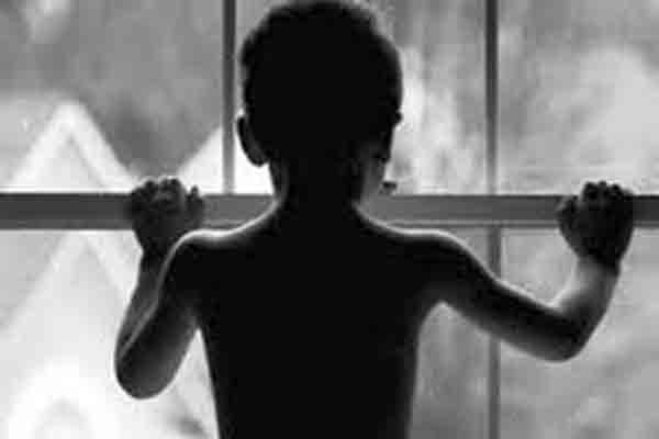 தங்கையை கேலி செய்த மாணவனுக்கு சம்பவம் செய்த சிறுவர்கள் | Children Punish Student Who Mocked Sister