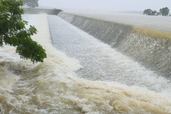நீரில் மூழ்கிய கிளிநொச்சி A-35 நெடுஞ்சாலை ; மீட்பு பணிகளில் ஈடுபடாத அரசு | Kilinochchi A35 Highway Gover Not Involved Rescue