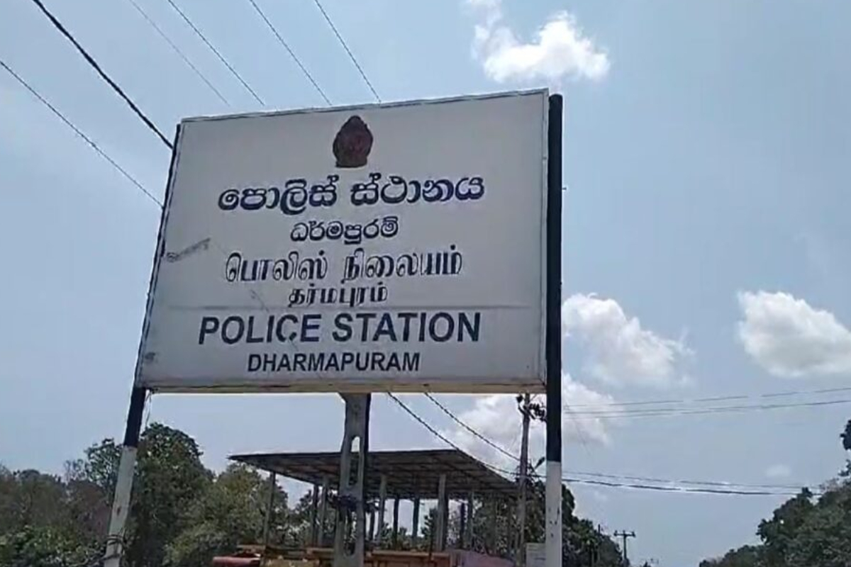 கிளிநொச்சியில் டிப்பர்கள் பறிமுதல்! | Tipper Trucks Sand Mining In Kilinochchi Seized கிளிநொச்சியில் டிப்பர்கள் பறிமுதல்! | Tipper Trucks Sand Mining In Kilinochchi Seized