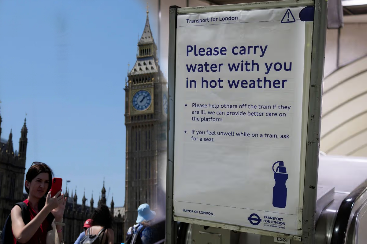 பிரித்தானியாவில் கடும் வெப்பநிலை குறித்து எச்சரிக்கை! | Warning Regarding Extreme Temperatures In Britain
