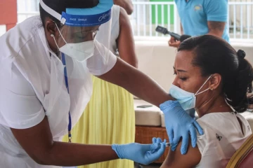 முழுமையாக தடுப்பூசி பெற்றுக்கொண்ட இந்த நாட்டவர்களுக்கு அனுமதி: சுவிட்சர்லாந்து அறிவிப்பு