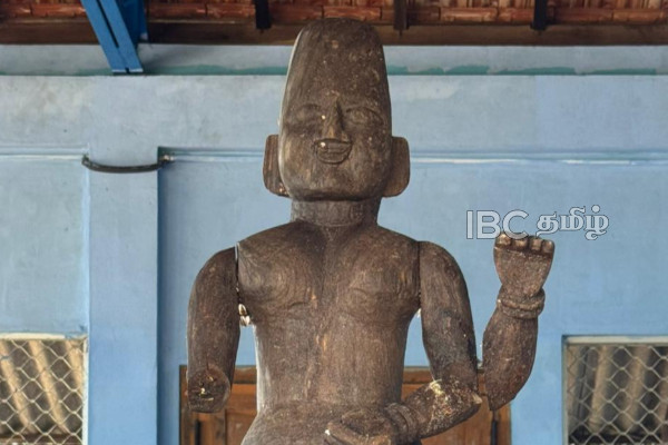 யாழில் கரையொதுங்கிய பௌத்த மதத்துடன் தொடர்புடைய சிலை | Buddhist Statue Washes Ashore In Valalai Jaffna யாழில் கரையொதுங்கிய பௌத்த மதத்துடன் தொடர்புடைய சிலை | Buddhist Statue Washes Ashore In Valalai Jaffna