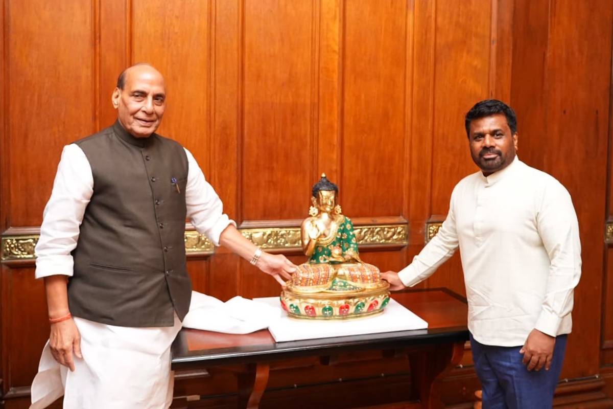 இன்பத்திலும் துன்பத்திலும் இலங்கையுடன் துணை நிற்போம் - கொழும்பில் ராஜ்நாத் சிங் உறுதி | Rajnath Singh Say India Always Stand With Srilanka இன்பத்திலும் துன்பத்திலும் இலங்கையுடன் துணை நிற்போம் - கொழும்பில் ராஜ்நாத் சிங் உறுதி | Rajnath Singh Say India Always Stand With Srilanka