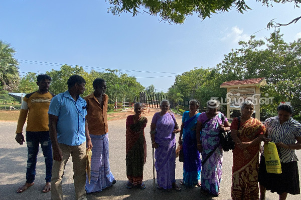 வட்டுவாகல் கோட்டாபய கடற்படை முகாமிற்கு முன் ஒன்றுகூடிய மக்கள் (Video) | Vattuvakal Gotabaya Navy Base Land Problem