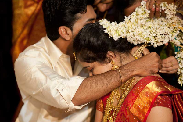 திருமணத்தை தள்ளிப்போடும் 12 ஜாதக தோஷங்கள்; பரிகாரங்கள் இதோ! | 12 Astrological Defects That Delay Marriage திருமணத்தை தள்ளிப்போடும் 12 ஜாதக தோஷங்கள்; பரிகாரங்கள் இதோ! | 12 Astrological Defects That Delay Marriage