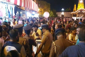 யாழ் நல்லூர் திருவிழாவில் இரவு ஏற்பட்ட நிலை: அதிருப்தியை வெளியிட்ட பக்தர்கள்!