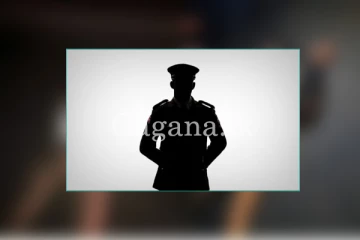නිල ඇඳුමින් මහ පාරෙ බීමතින් නිදාගත් පොලිස් නිලධාරියා..ඡායාරූප සමාජ මාධ්ය පුරා පැතිර යයි.