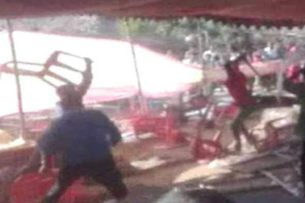 திருமண நிகழ்வில் கடும் மோதல் - பலர் வைத்தியசாலையில் அனுமதி | Fierce Clash At Wedding Event