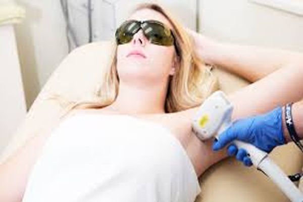 அந்தரங்க பகுதிகளில் உள்ள முடி ஆபத்தா? பாதுகாப்பா? நிபுணரின் பதில் இதோ | Dangers Of Hair Removal Doctors Advice