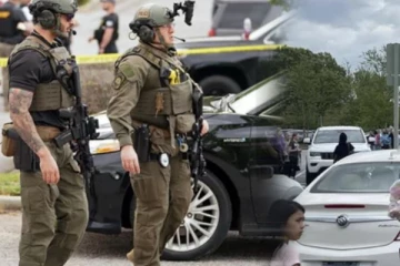 அமெரிக்காவில் நடந்த துப்பாக்கிச் சூடு 12 பேர் காயம், 3 பேர் கைது