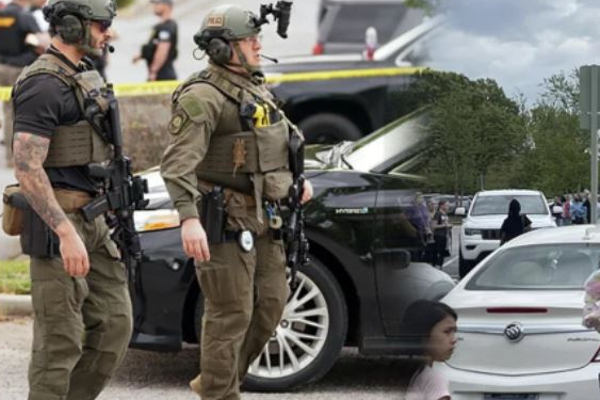 அமெரிக்காவில் நடந்த துப்பாக்கிச் சூடு 12 பேர் காயம், 3 பேர் கைது - தமிழ்நாடு