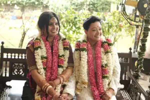 வெளிநாட்டில் தோழியை மணந்த தமிழ்ப்பெண்! வைரலாகும் புகைப்படங்கள் | Canada Tamil Women Marries Bangladesh Girl