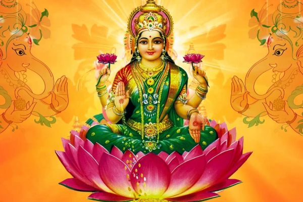 மகாலட்சுமியின் அருள் பெற வீடுகளில் இந்த 8 விஷயங்கள் கட்டாயம் இருக்க வேண்டுமாம் | 8 Things To Do To Attract Mahalakshmi Blesssings