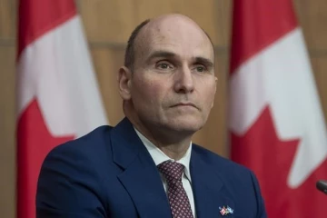 வெளிநாடு செல்ல விரும்பும் கனேடியர்களுக்கு Omicron தொடர்பில் விடுக்கப்பட்டுள்ள எச்சரிக்கை