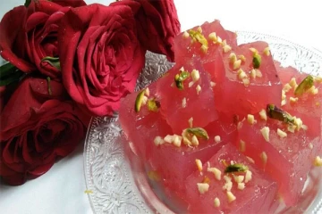 Rose Halwa: வெறும் 10 நிமிடத்தில் ரோஸ் அல்வா செய்வது எப்படி?