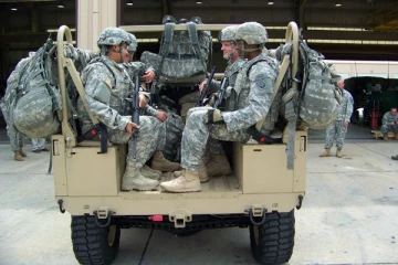 உக்ரைன் நாட்டுக்குள் நுழைந்த பெலாரஸ் நாட்டு ராணுவத்தினர் - தப்பிக்குமா உக்ரைன் நாடு?