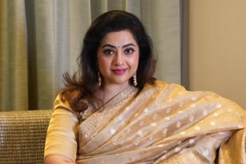 ஜாதியில் என்ன பெருமை.. நடிகை மீனா காட்டமாக போட்ட பதிவு