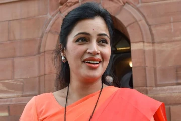 கருணாஸ் பட நடிகை கணவருடன் கைது - காவல்துறை அதிரடி நடவடிக்கை