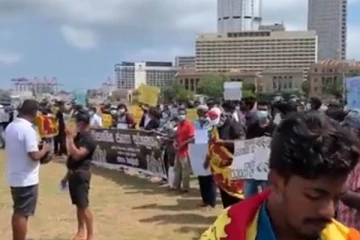 ගාලු මුවදොර දැන් තත්ත්වය.. ජන ගඟට එකතු වුන අලුත්ම පිරිස මෙන්න..