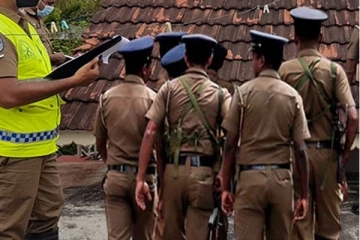 யாழில் வீடுடைத்து நகை-பணம் திருட்டு