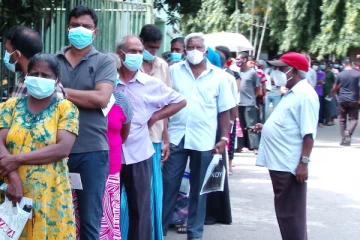 கொழும்பில் சுகததாஸ விளையாட்டரங்கை நோக்கி படையெடுத்துள்ள பெருமளவான மக்கள்