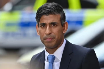 கொடுத்த வாக்குறுதி எதையும் காப்பாற்றவில்லை... கேள்விகளுக்கு பதிலளிக்க இயலாமல் திணறிய ரிஷி