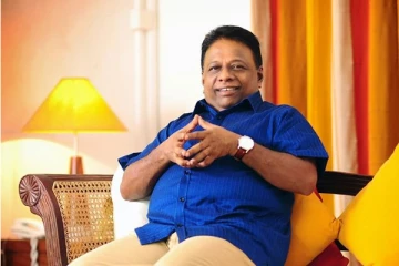 තවත් ප්‍රභලයෙක් ආණ්ඩුව හැර යයි...