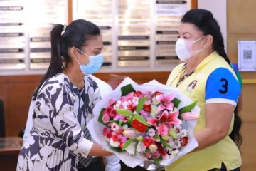 ஒரே பிரசவத்தில் பிறந்த 6 குழந்தைகள்: நேரில் சென்று பார்த்த மஹிந்த மனைவி!