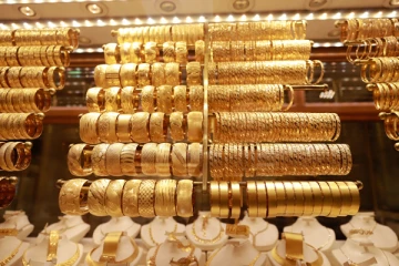 අද දින රන් මිල තරමක පහළ යෑමක්.