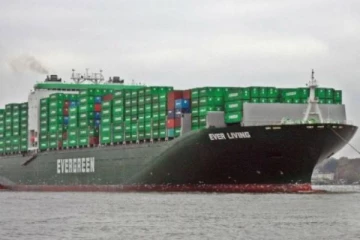 சூயஸ் கால்வாயில் சிக்கிய ‘எவா் கிரீன்' கப்பல் முடக்கம்!