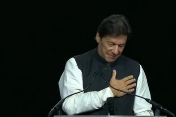 நாங்களும் இந்தியா மாதிரி ஃப்ரெண்ட்ஸ் ஆக இருக்கிறோமே?  அமெரிக்காவுக்கு தூதுவிடும் இம்ரான்கான்!