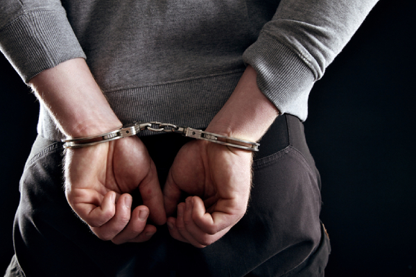 சிறையில் அடைக்கப்பட்டுள்ள முக்கிய குற்றவாளியின் சகா கைது | Accomplice Of Underworld Criminal Arrested சிறையில் அடைக்கப்பட்டுள்ள முக்கிய குற்றவாளியின் சகா கைது | Accomplice Of Underworld Criminal Arrested