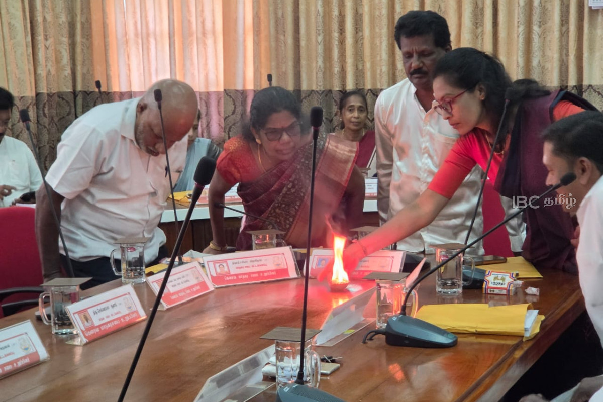 மட்டக்களப்பு மாநகரசபையை எங்களிடம் தாருங்கள்! தேசிய மக்கள் சக்தி கோரிக்கை | Npp Demands Handover Of Batticaloa Council