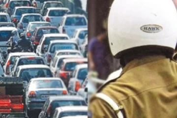 විරෝධතාවයක් නිසා ප්‍රධාන මාර්ගයක් අවහිර වෙයි..