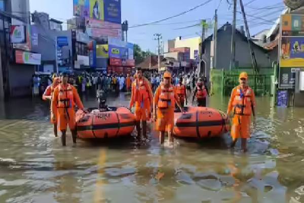 இலங்கையில் டிட்வா சூறாவளியால் 22 லட்சம் பேர் பாதிப்பு | Cyclone Titva Affects 2 2 Million People Srilanka இலங்கையில் டிட்வா சூறாவளியால் 22 லட்சம் பேர் பாதிப்பு | Cyclone Titva Affects 2 2 Million People Srilanka