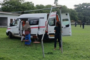 உலங்கு வானூர்தி மூலம் யாழ்.போதனா வைத்தியசாலைக்கு அனுப்பி வைக்கப்பட்ட நோயாளர்கள்!