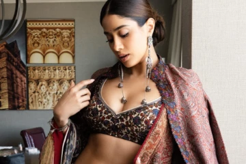 ஜான்வி கபூர் ஹாட் போட்டோஷூட்